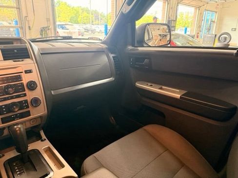 Used 2012 Ford Escape XLT AWD/4WD image 22