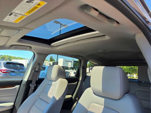 Used 2018 Honda CR-V Touring image 22