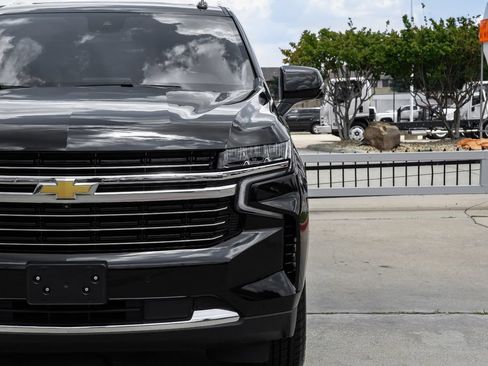 Used 2024 Chevrolet Suburban LT w/ LT Signature Plus Package RWD image 52