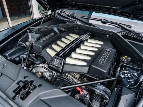 Used 2015 Rolls-Royce Wraith image 41