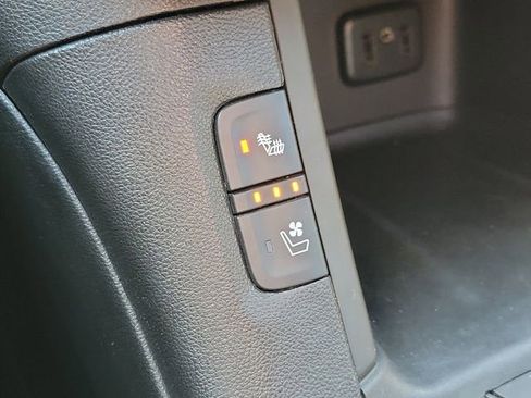 Used 2017 GMC Acadia Denali FWD image 24