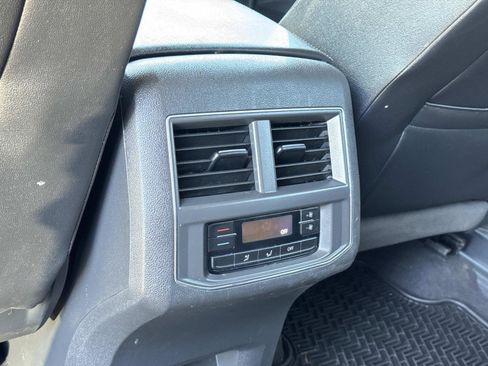 Used 2018 Volkswagen Atlas SE image 26