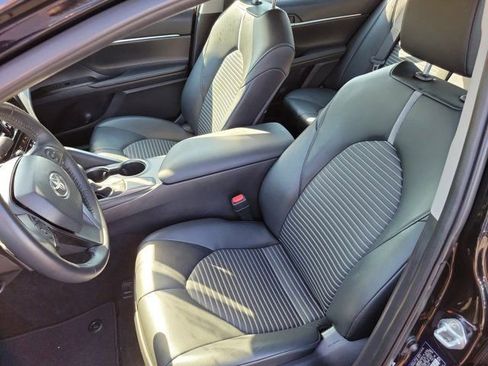 Used 2021 Toyota Camry SE image 18