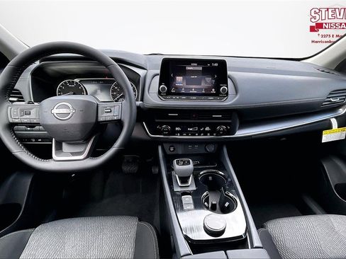 New 2026 Nissan Rogue SV image 5