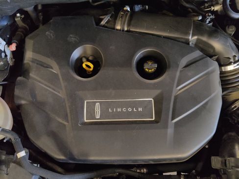 Used 2018 Lincoln MKC Reserve FWD image 30