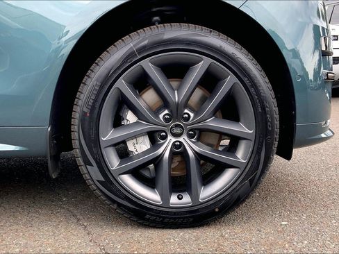 New 2025 Land Rover Range Rover Sport Dynamic SE image 13