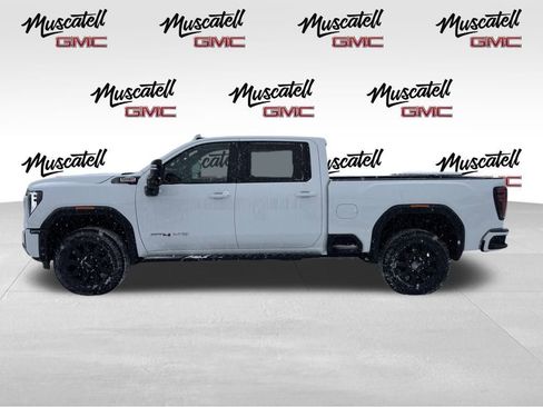 Used 2024 GMC Sierra 3500 AT4 w/ Technology Package image 9