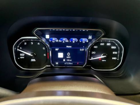 Used 2021 GMC Yukon SLT w/ SLT Luxury Plus Package AWD/4WD image 18