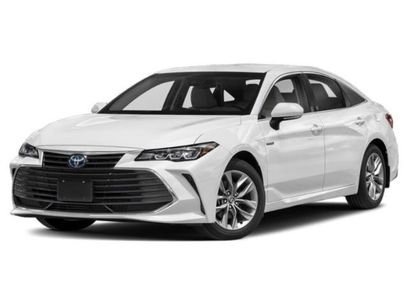Used 2021 Toyota Avalon XLE w/ Moonroof Package