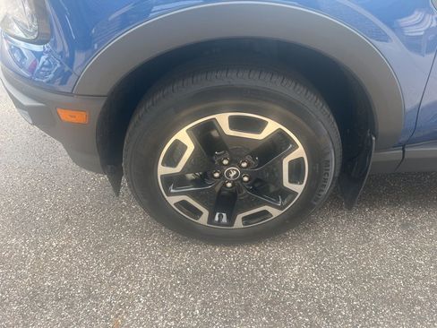 Used 2024 Ford Bronco Sport Outer Banks w/ Tech Package image 2