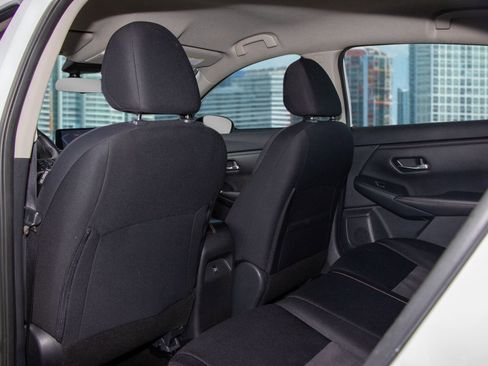 Used 2021 Nissan Sentra SR image 13