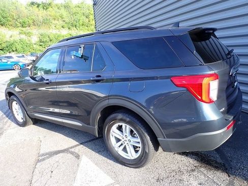 Certified 2023 Ford Explorer XLT w/ Equipment Group 202A AWD/4WD image 4