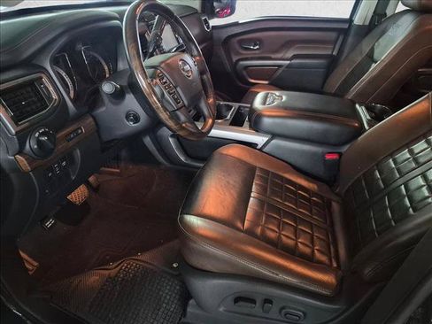Used 2018 Nissan Titan Platinum Reserve w/ Platinum Utility Package RWD image 11