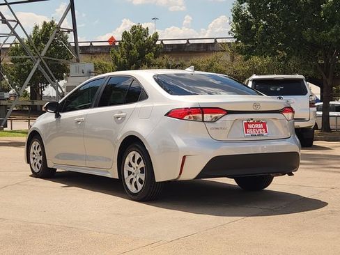 Used 2024 Toyota Corolla LE FWD image 4