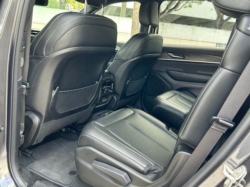 Used 2024 Jeep Grand Cherokee L Limited RWD image 53