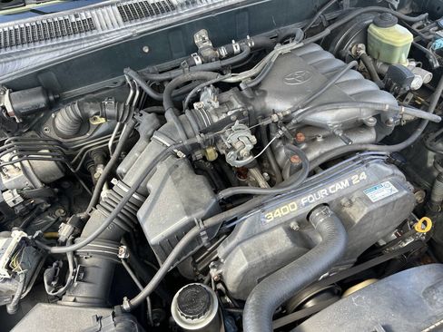 Used 2000 Toyota 4Runner SR5 image 40