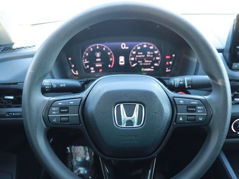 Certified 2025 Honda Accord SE image 19