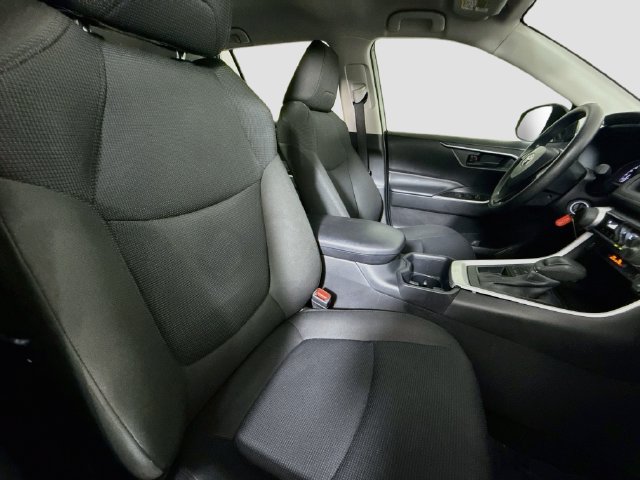 Used 2025 Toyota RAV4 LE FWD image 27