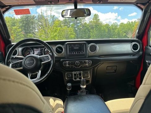 Used 2020 Jeep Wrangler Unlimited Sahara AWD/4WD image 18