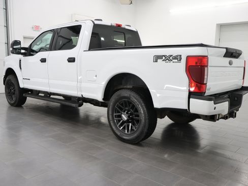 Used 2022 Ford F250 XLT w/ Black Appearance Package AWD/4WD image 6