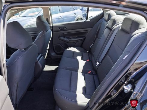 Used 2024 Nissan Altima 2.5 SV FWD image 29