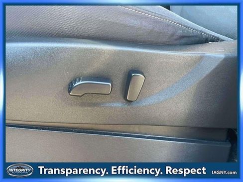 Certified 2024 Nissan Frontier SV image 19