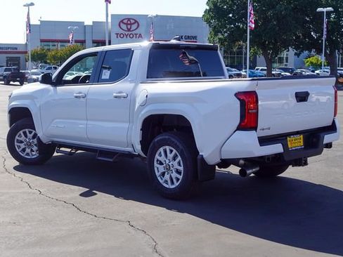 New 2026 Toyota Tacoma SR5 AWD/4WD image 10