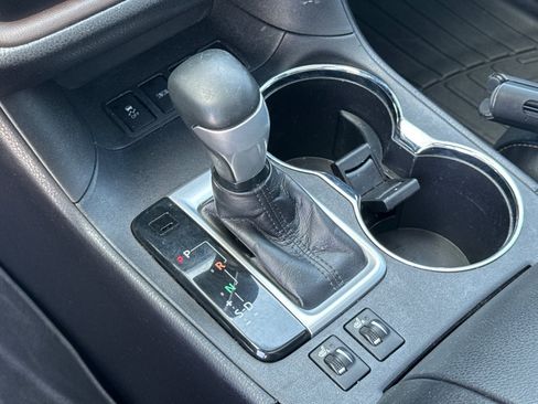 Certified 2018 Toyota Highlander XLE w/ Carpet Mat Package (TMS) image 22