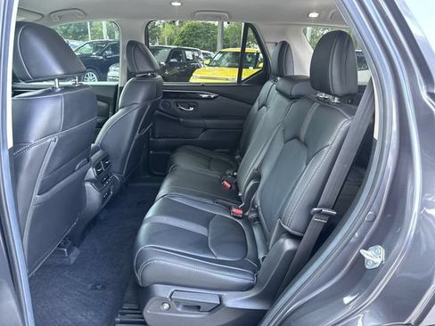 Used 2025 Honda Pilot EX-L image 27