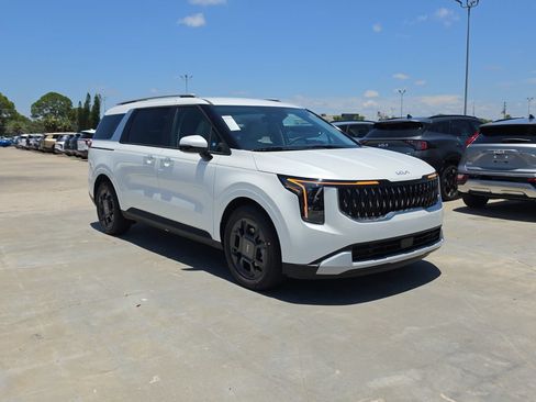 New 2026 Kia Carnival EX FWD image 2