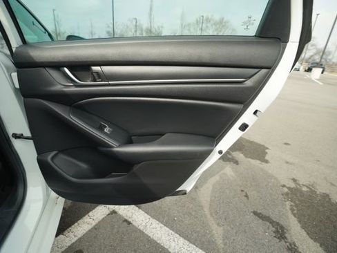 Used 2022 Honda Accord Sport image 23