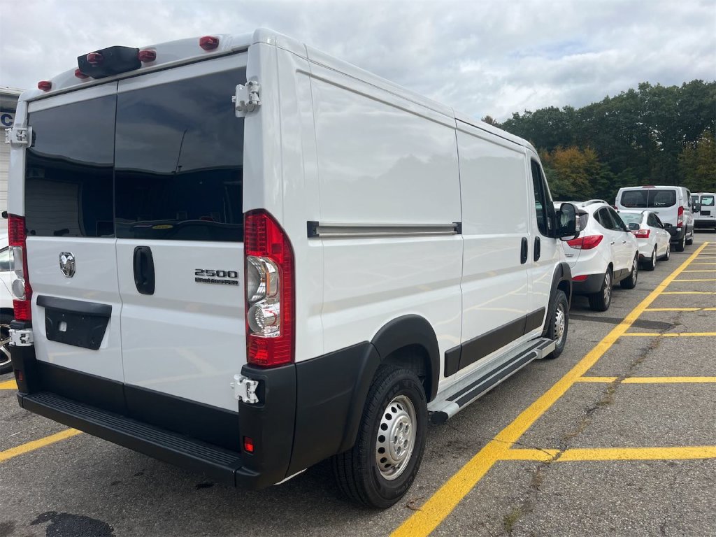 Used 2025 RAM ProMaster 2500 w/ U-Haul Equipment Group FWD image 3