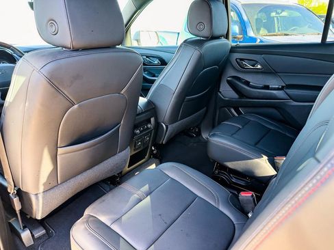 Used 2023 Chevrolet Traverse RS image 27