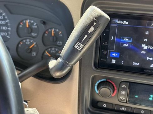 Used 2004 Chevrolet Silverado 3500 LS w/ Heavy-Duty Power Package AWD/4WD image 22