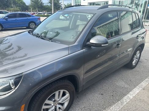 Used 2016 Volkswagen Tiguan S FWD image 4