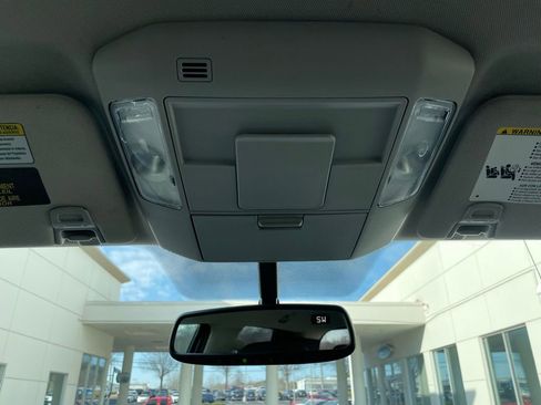 Used 2016 Toyota Tundra SR5 image 16