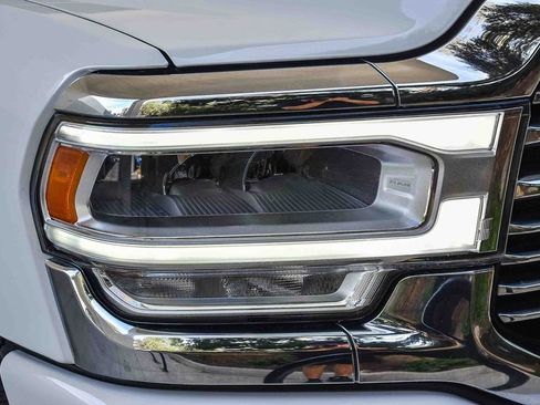 Used 2024 RAM 2500 Laramie AWD/4WD image 8