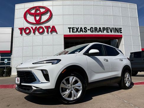 Used 2025 Buick Encore GX Preferred image 2