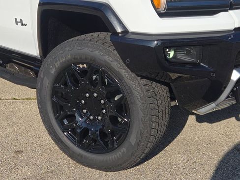 New 2025 GMC Hummer EV 2X image 3