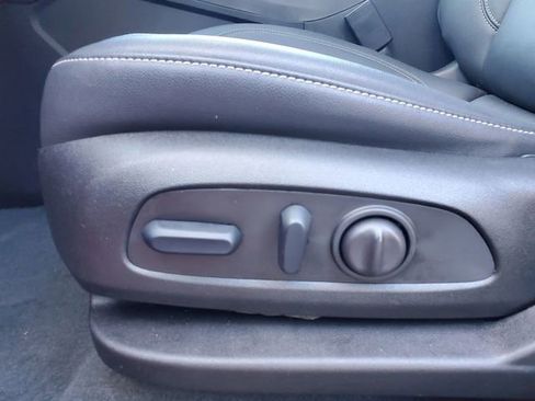 Certified 2024 Chevrolet Blazer LT w/ LPO, Black Grille Bar Package image 21