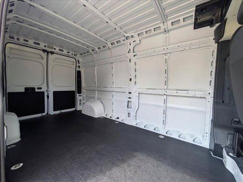 New 2025 RAM ProMaster 2500 w/ Power Group FWD image 17
