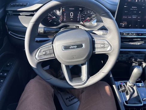 New 2026 Jeep Compass Limited image 14