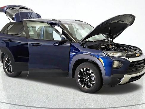 Used 2022 Chevrolet TrailBlazer LT w/ Convenience Package AWD/4WD image 11