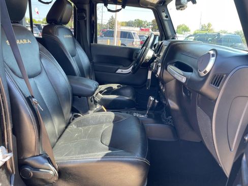 Used 2014 Jeep Wrangler Unlimited Sahara w/ Max Tow Package image 18