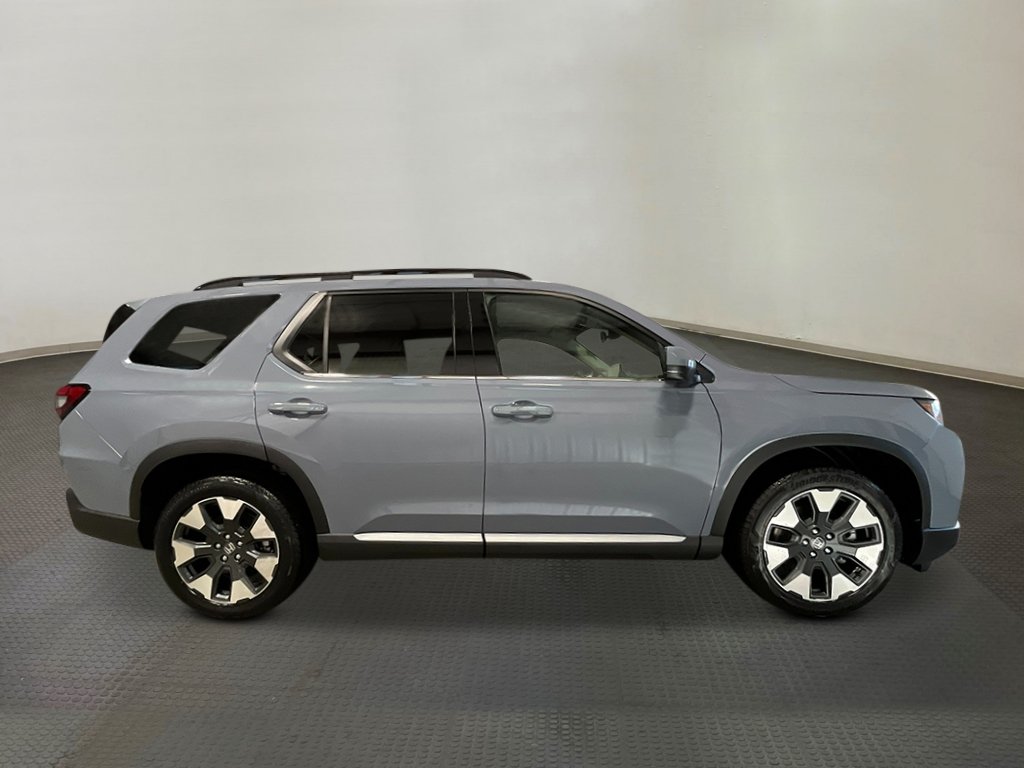 New 2026 Honda Pilot Touring image 8
