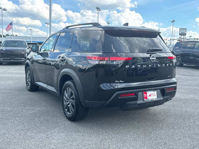 Used 2026 Nissan Pathfinder SV AWD/4WD image 7