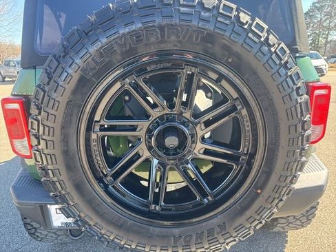 Used 2022 Ford Bronco Black Diamond image 13