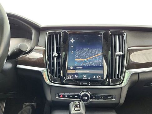 Used 2019 Volvo S90 T5 Momentum image 34