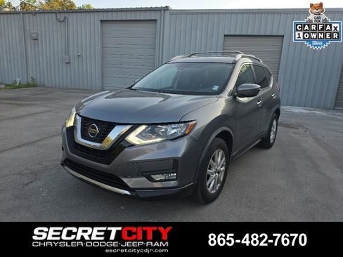 Used 2019 Nissan Rogue SV AWD/4WD image 1