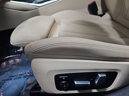 Used 2021 BMW 330i Sedan w/ Premium Package image 29